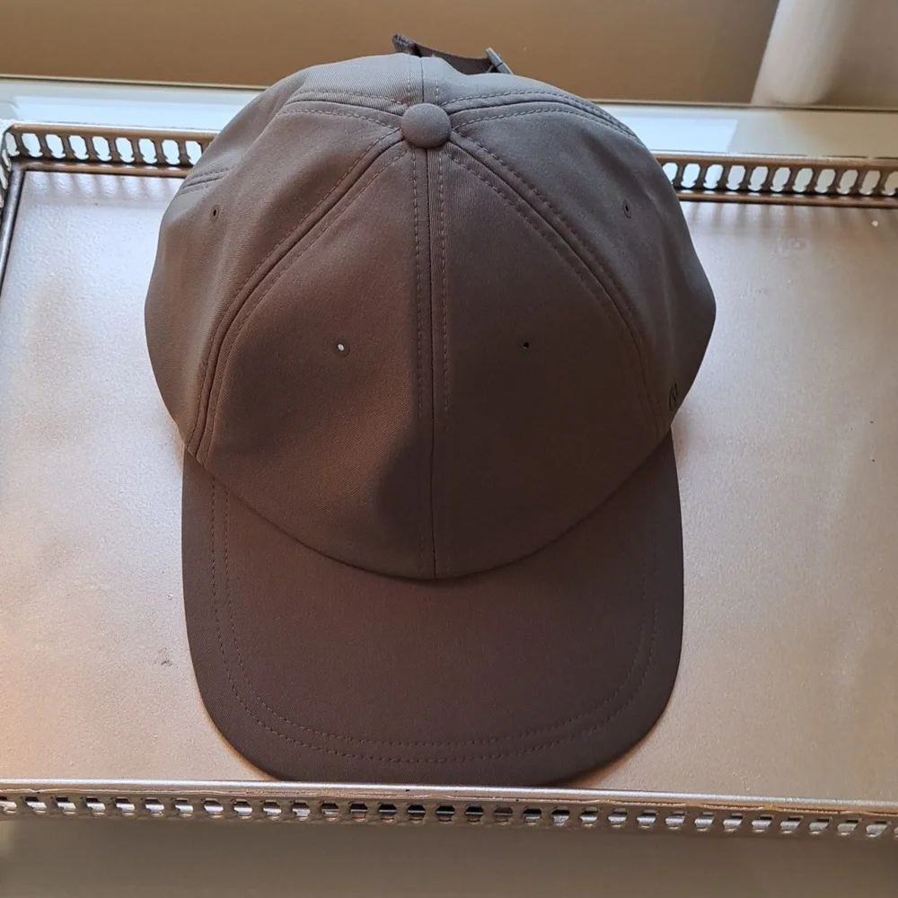 NWOT Lululemon Mens Fit And Free Olive Green Athletic/Athleisure Baseball Hat OS